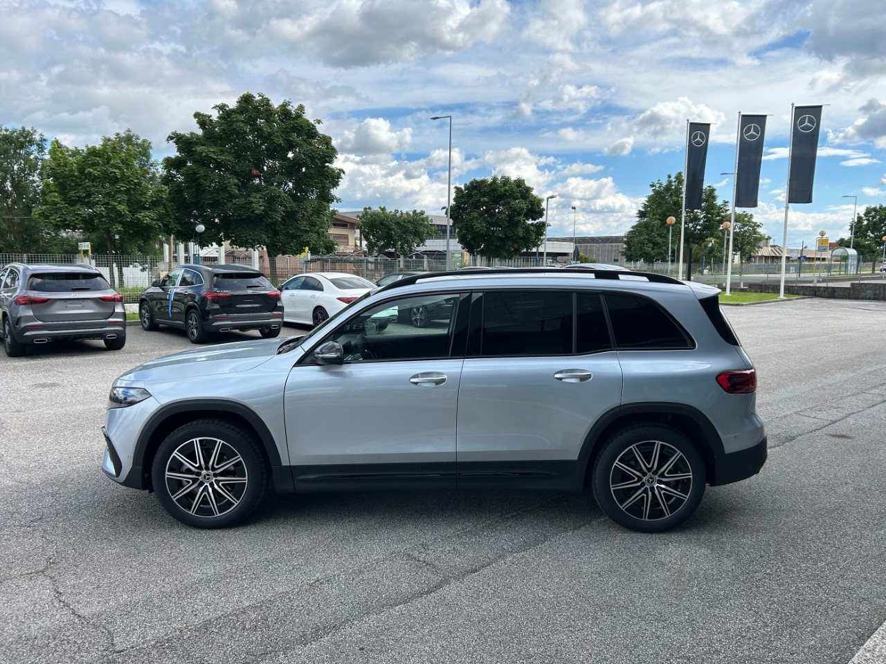 Mercedes EQB EQB 250+ AMG Line Advanced Plus - 4
