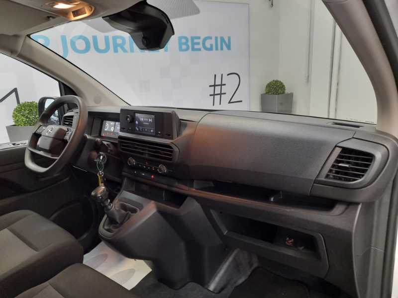 Vivaro Iii 2024 - Vivaro M 1.5 Diesel 120cv S&s