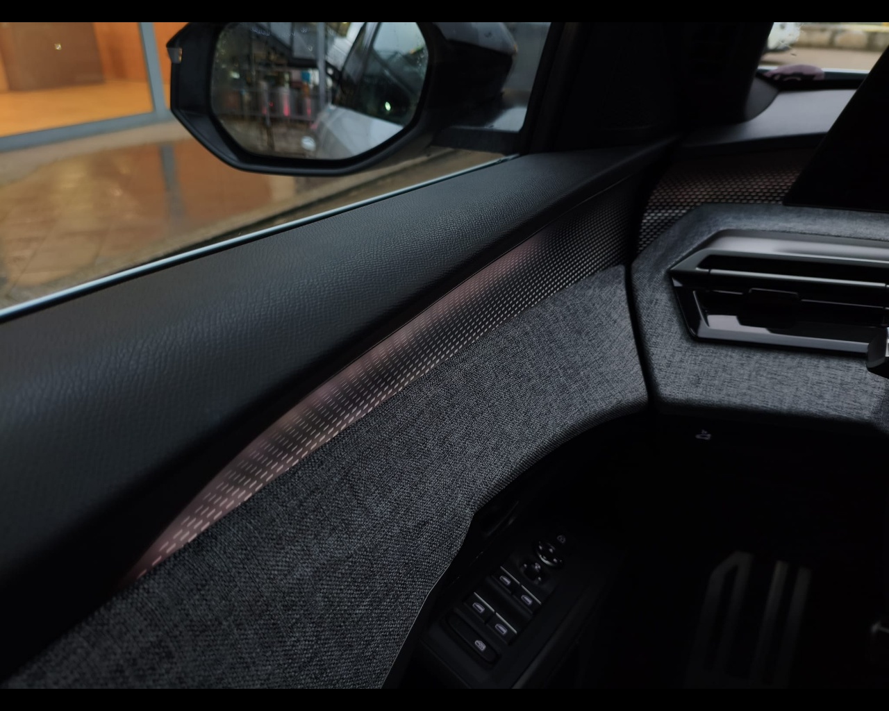 Foto PEUGEOT 3008 1.2 hybrid GT 145cv e-dcs6