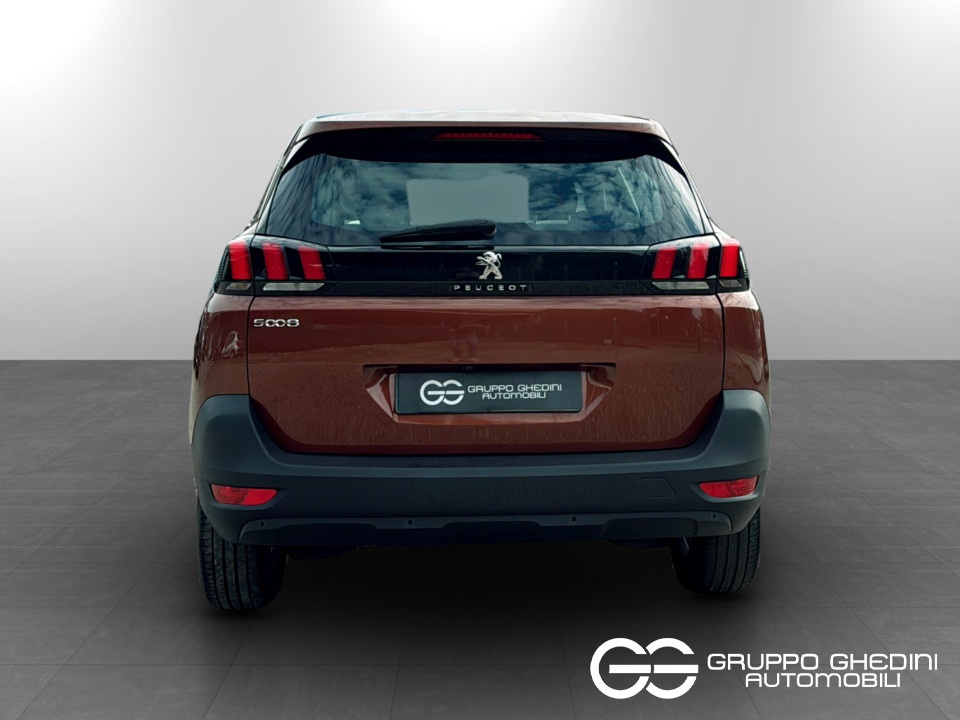 PEUGEOT 5008 1.2 puretech t Active Pack s&s 130cv Benzina usato - 4