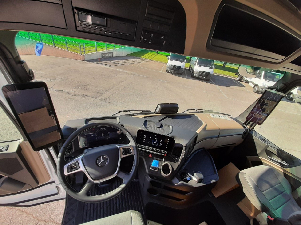 Mercedes Actros New Actros L ProCabin 2545 L - 8