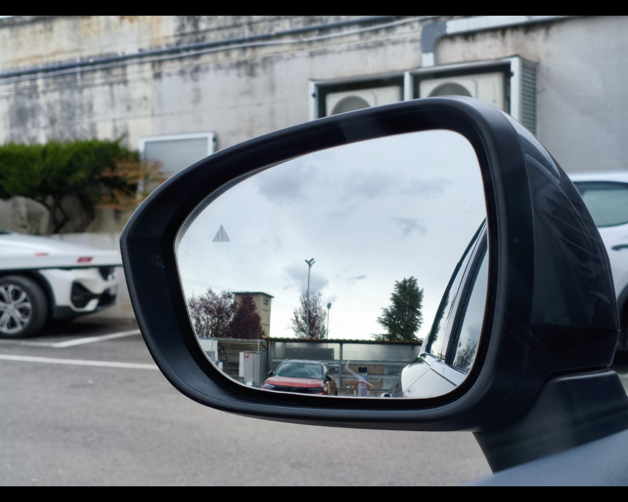 Foto NISSAN Qashqai 1.3 mhev Acenta 2wd 140cv