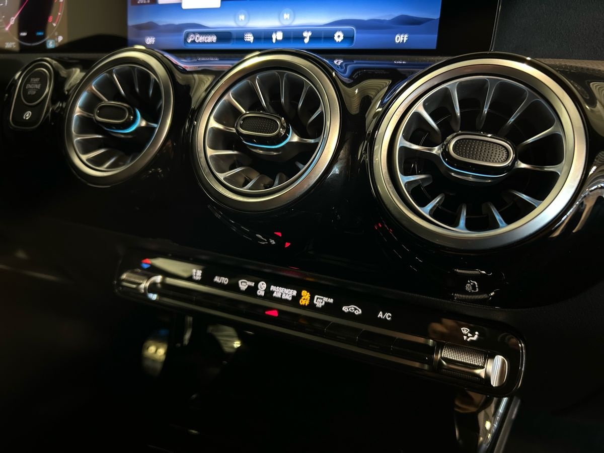 Mercedes  Classe A 180 Advanced Plus AMG Line 7G-DCT - 14