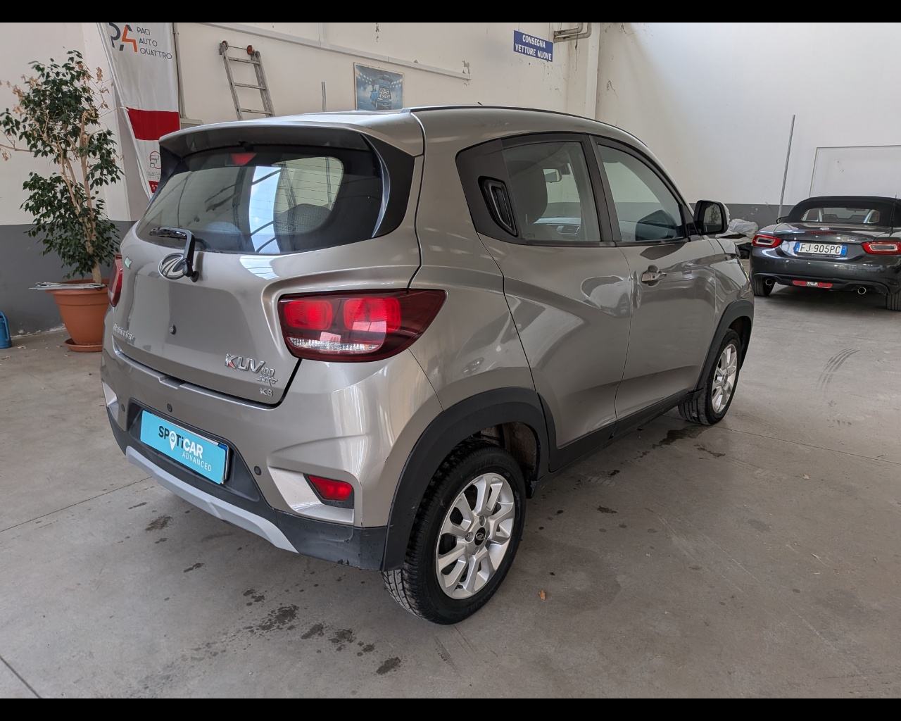 Foto MAHINDRA KUV100 1.2 K6+ m-bifuel