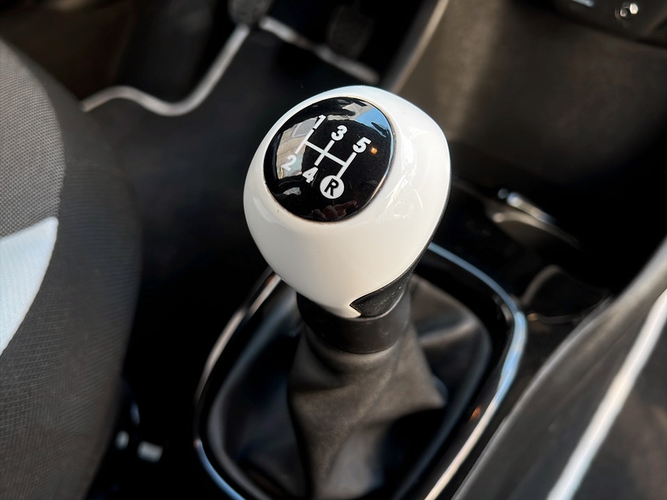 TOYOTA Aygo 1.0 x-play 5p my15 Benzina usato - 14