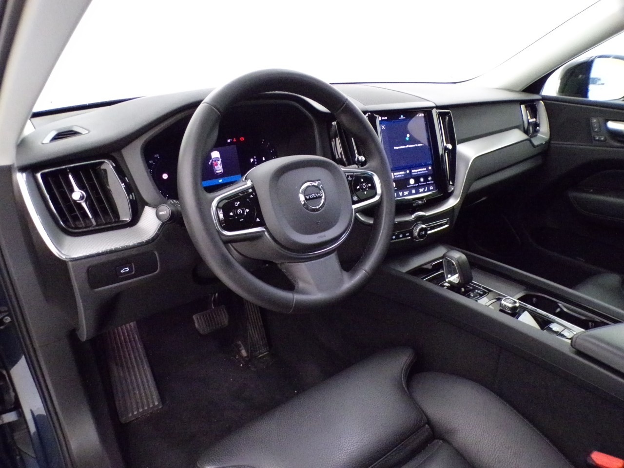 Volvo  XC60 N1 2.0 B4 d Plus Dark auto - 12