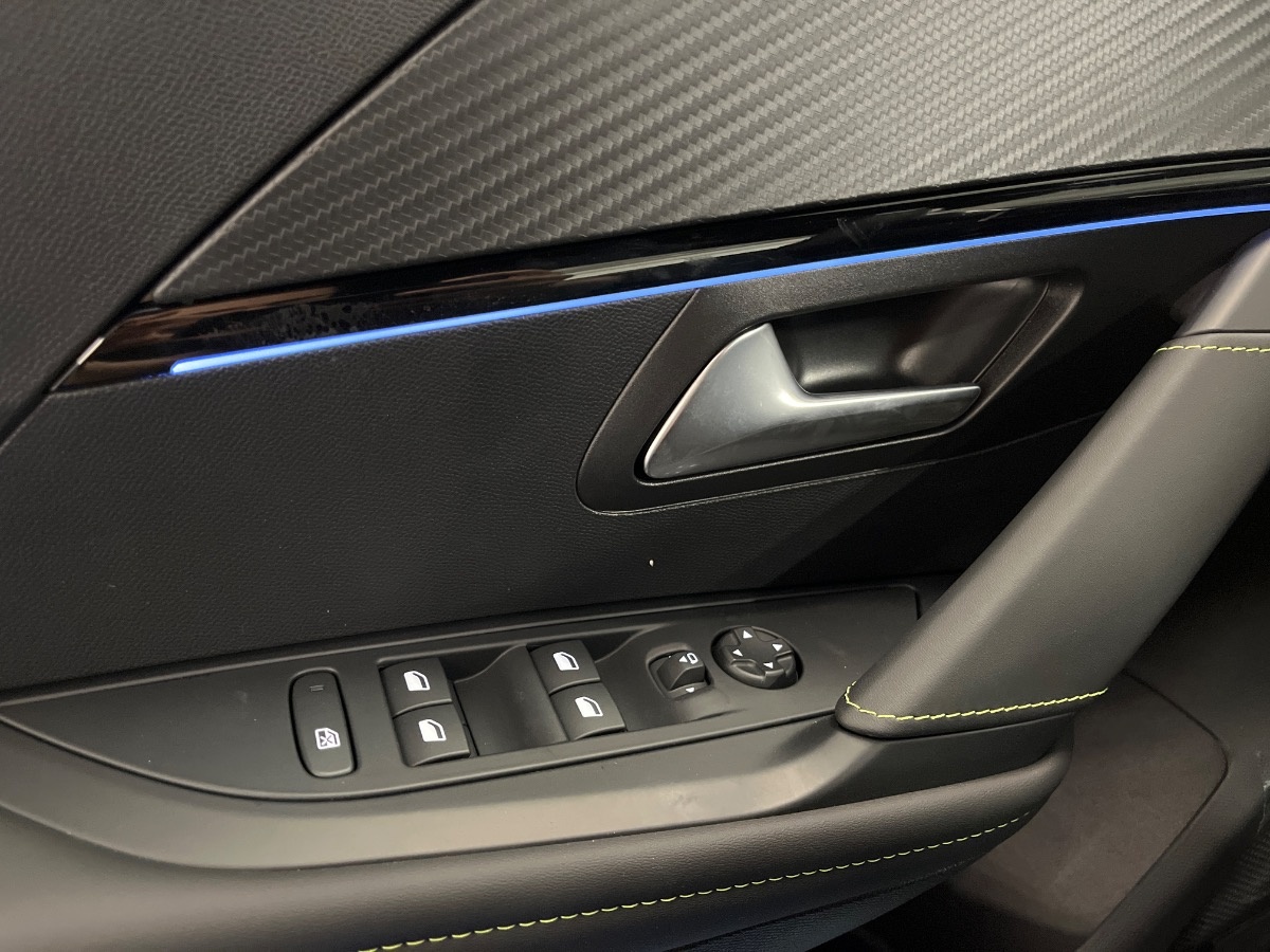 Peugeot 208 Nuovo Ibrido benzina 208 Verona
