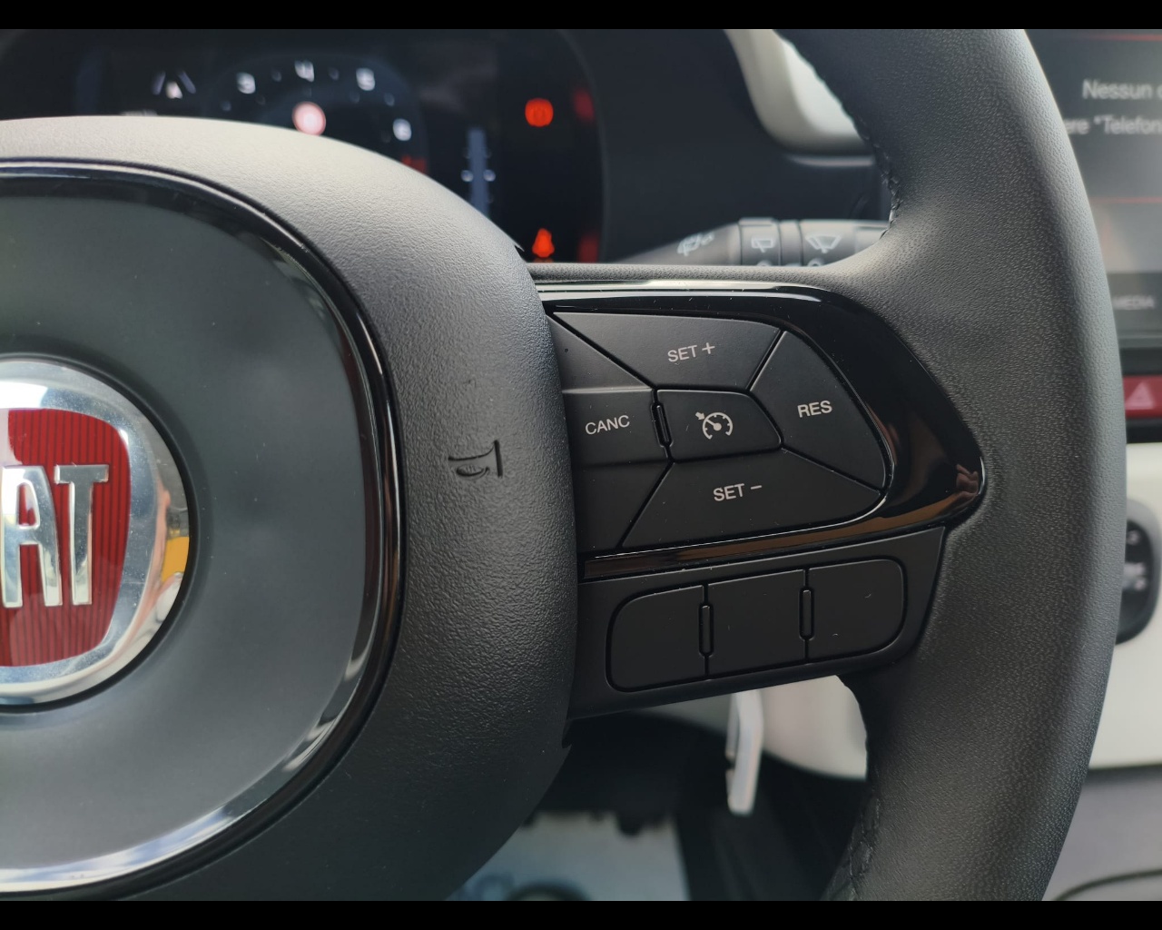 Foto FIAT Pandina Cross 1.0 firefly hybrid s&s 70cv