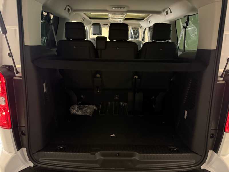 Nuovo Traveller - Bhdi 180 Eat8 Business Vip Long