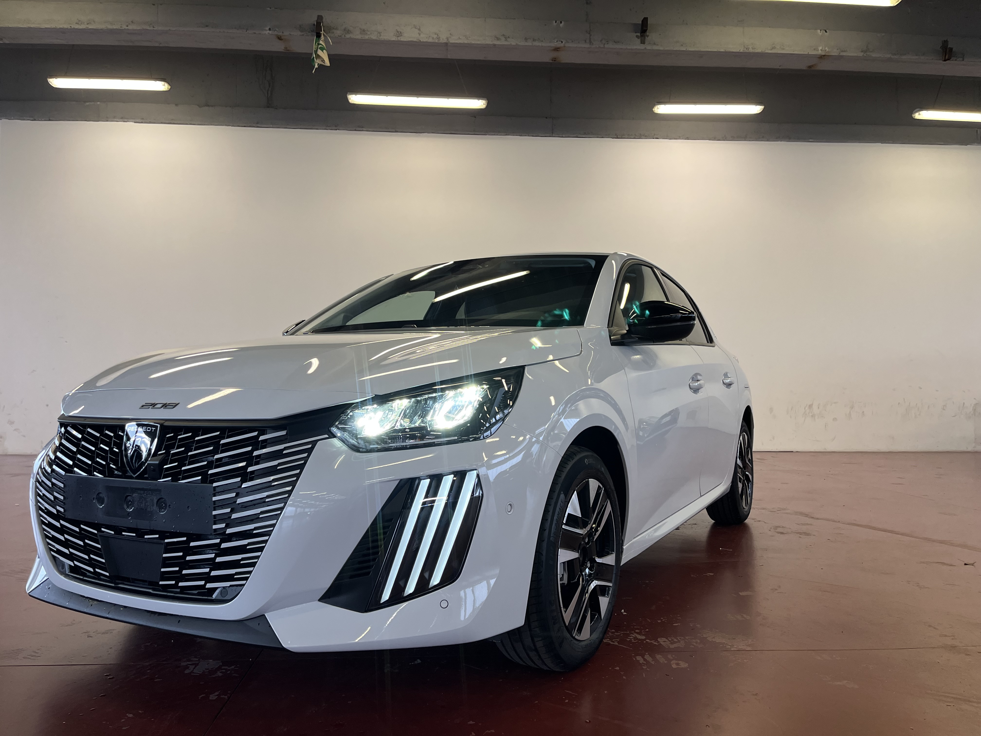PEUGEOT 208 ALLURE PureTech 100 S&S