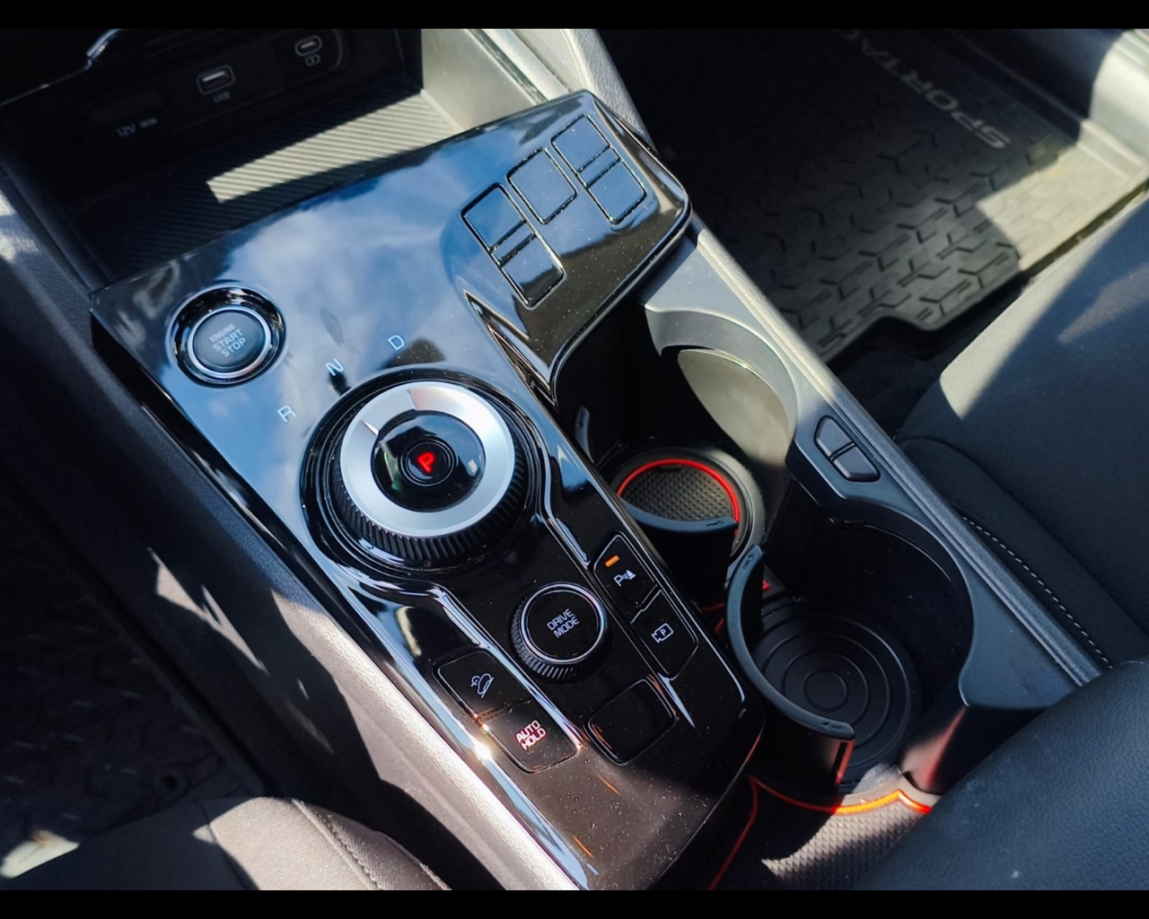 Foto KIA Sportage 1.6 tgdi hev Style auto