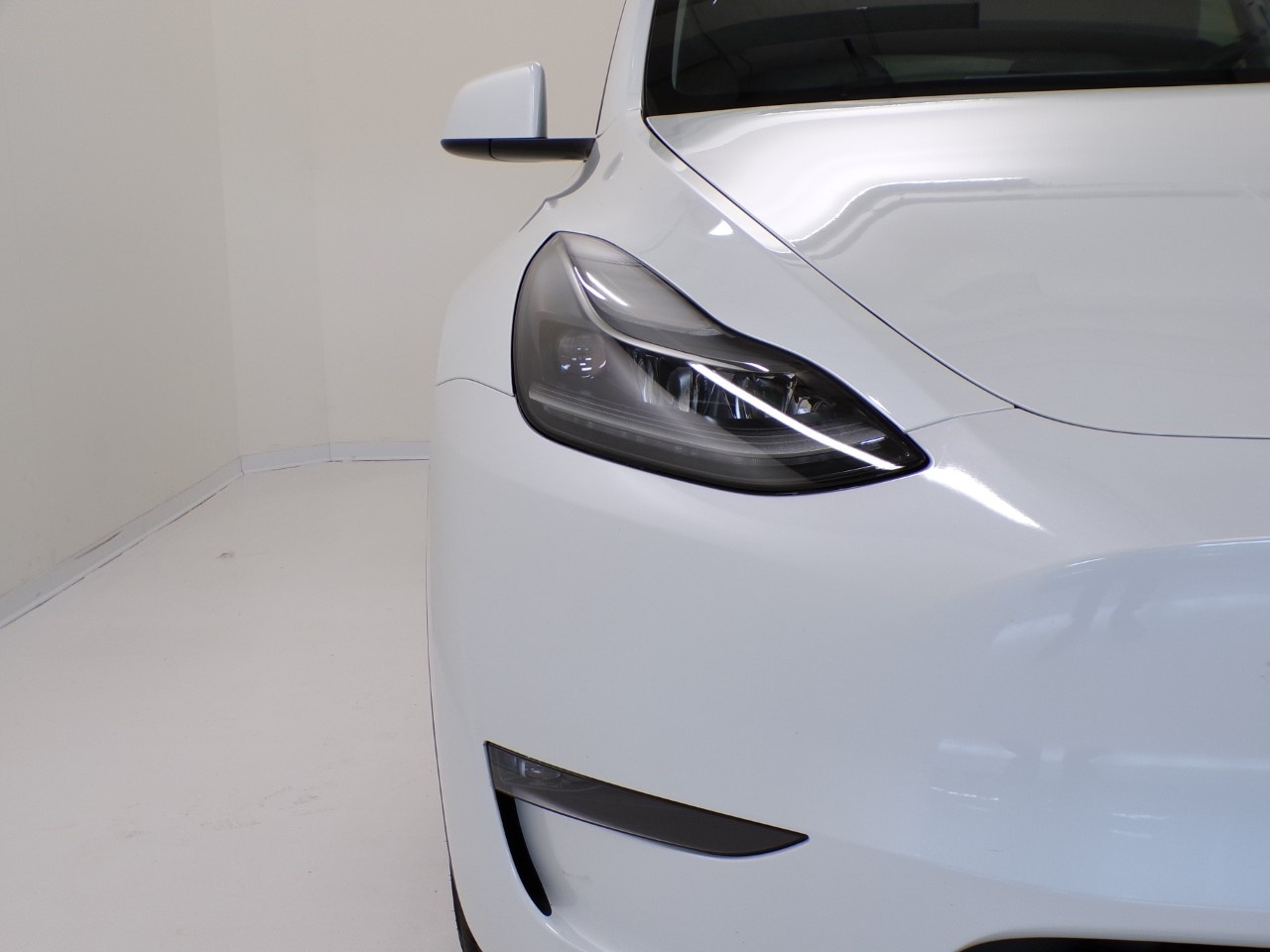 Tesla Model Y Model Y Dual Motor Long Range AWD - 5