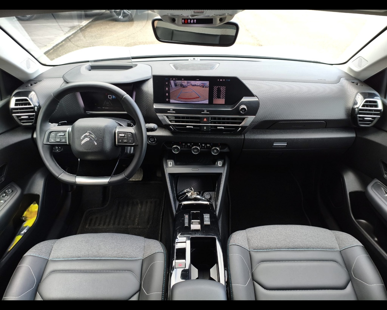 Foto CITROEN C4 1.2 puretech Shine s&s 130cv eat8