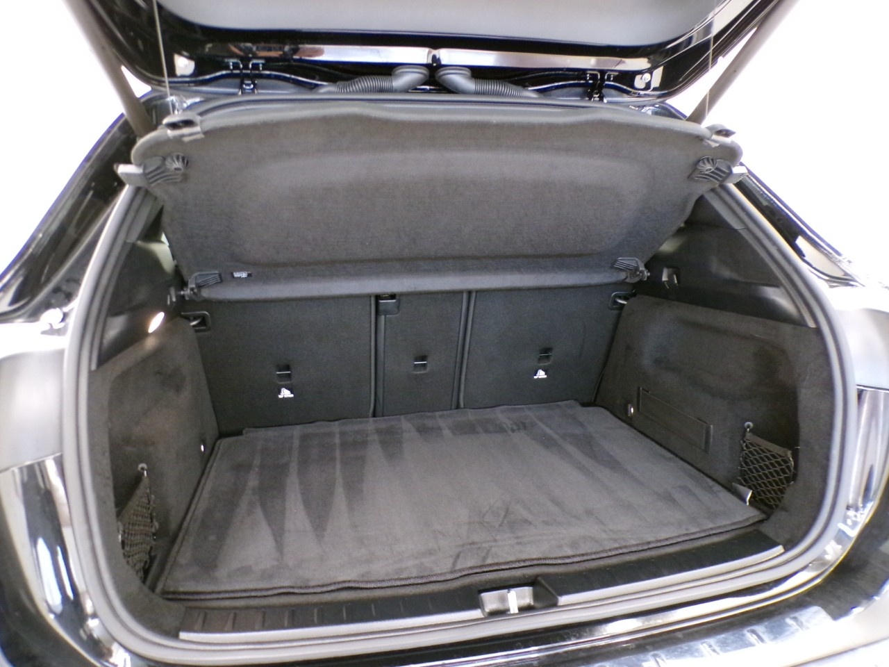 Mercedes  GLA 200 D AMG Line Advanced Plus 8G-DCT - 9