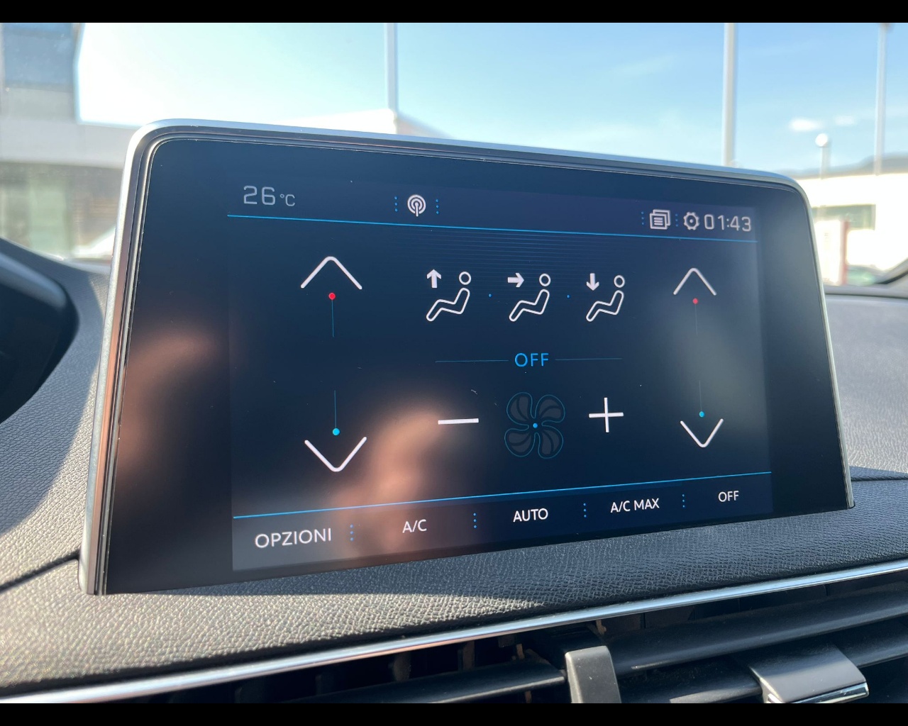 Foto PEUGEOT 3008 1.5 bluehdi GT Line s&s 130cv