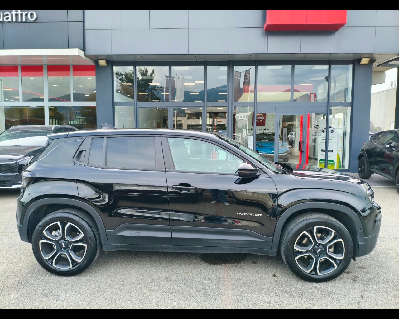Foto JEEP Avenger 1.2 turbo e-hybrid mhev Summit fwd 110cv edct6
