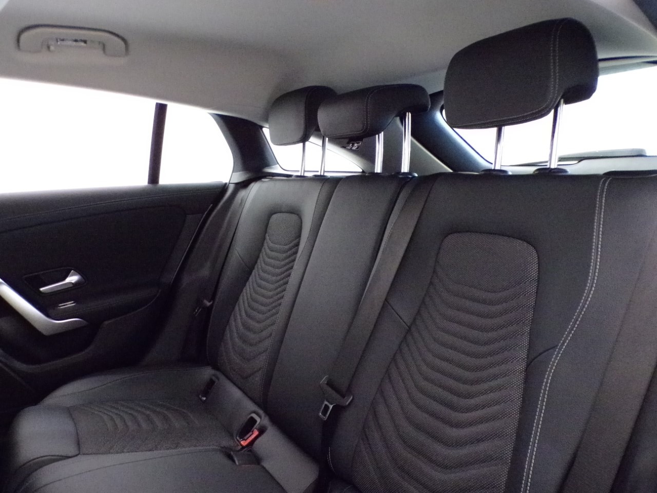 Mercedes CLA Shooting Brake 180 D Progressive Advanced 8G-DCT - 15