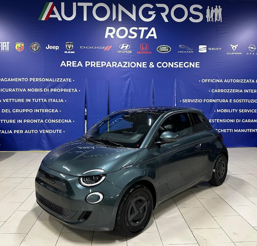 FIAT 500 Giorgio Armani 320 Berlina