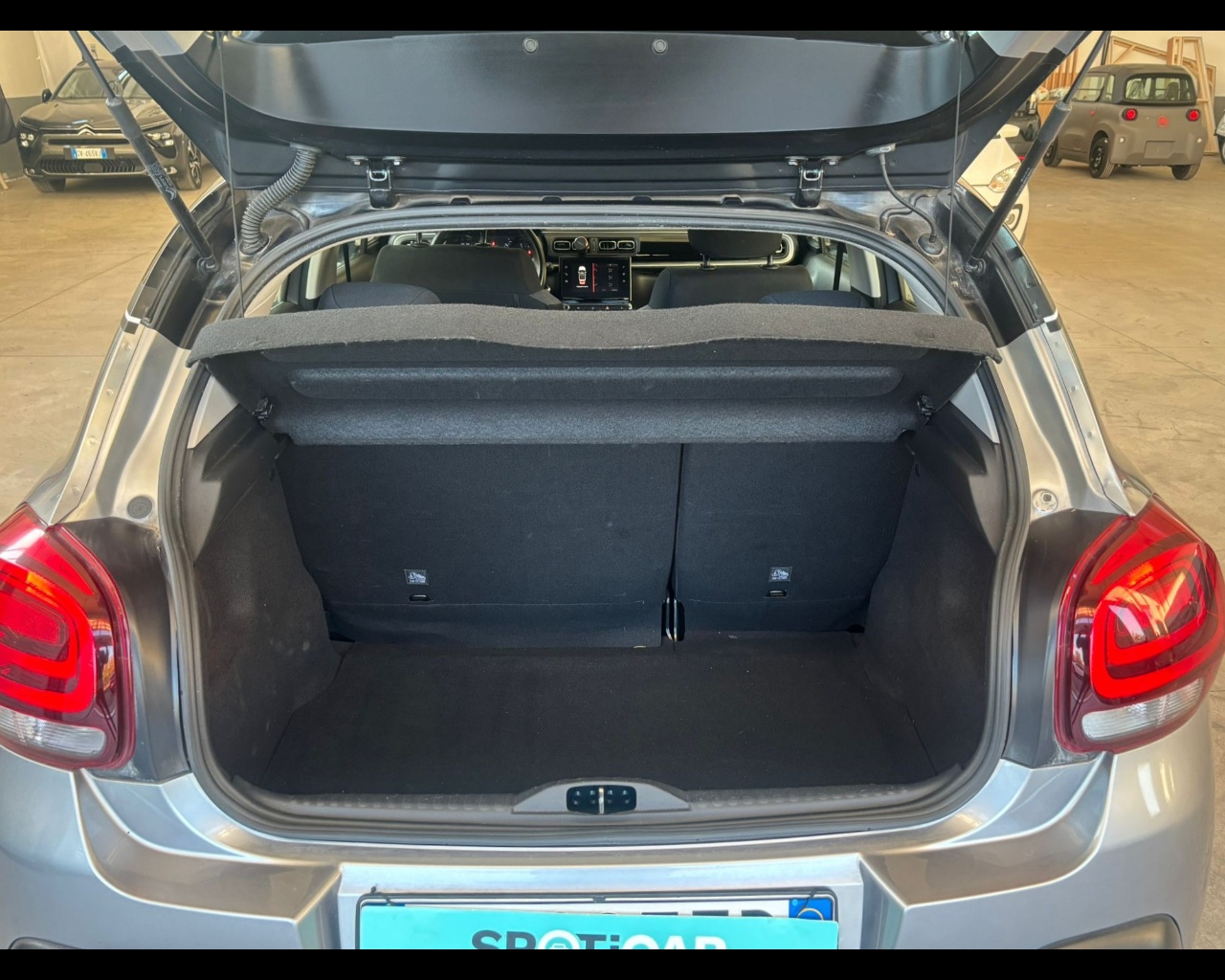 Foto CITROEN C3 1.2 puretech Shine s&s 83cv 