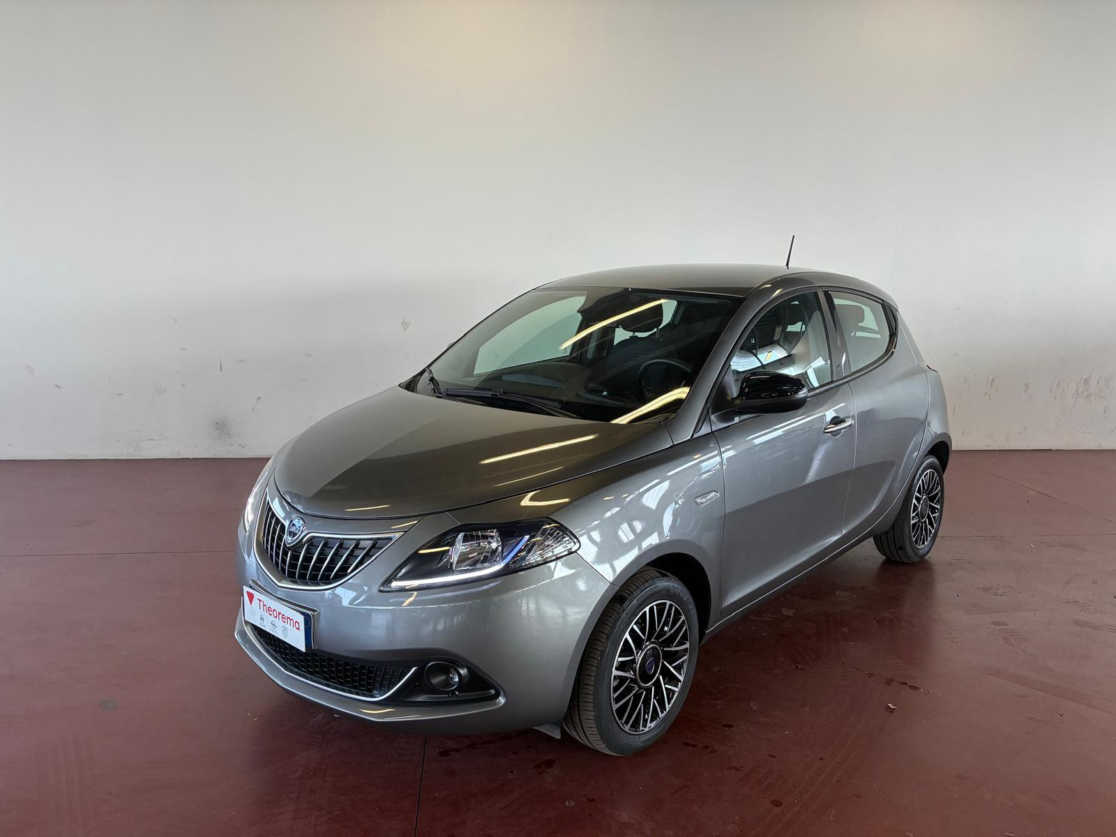 LANCIA Ypsilon Ypsilon 1.0 firefly hybrid Platino s&s 70cv
