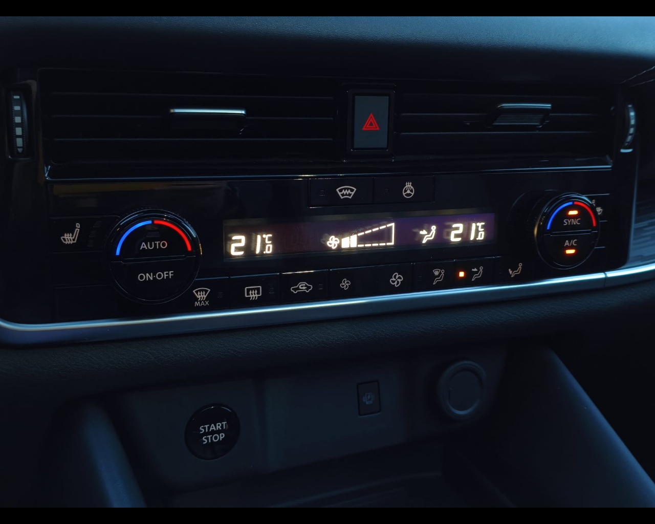 Foto NISSAN Qashqai 1.5 e-power Tekna+ 2wd