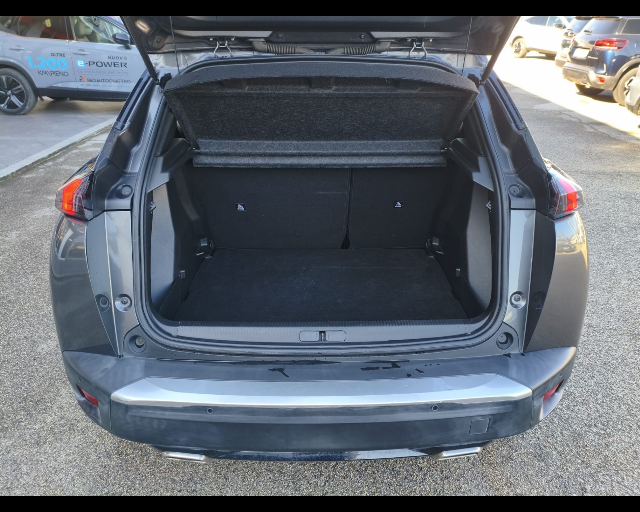 Foto PEUGEOT 2008 1.2 puretech Allure s&s 130cv eat8