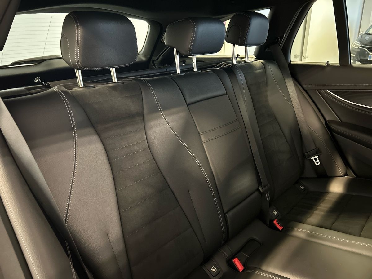Mercedes Classe E Station Wagon Classe E Station Wagon 300 d Mild hybrid (d EQ-BOOST) Premium Plus 4Matic 9G-Tronic Plus - 16