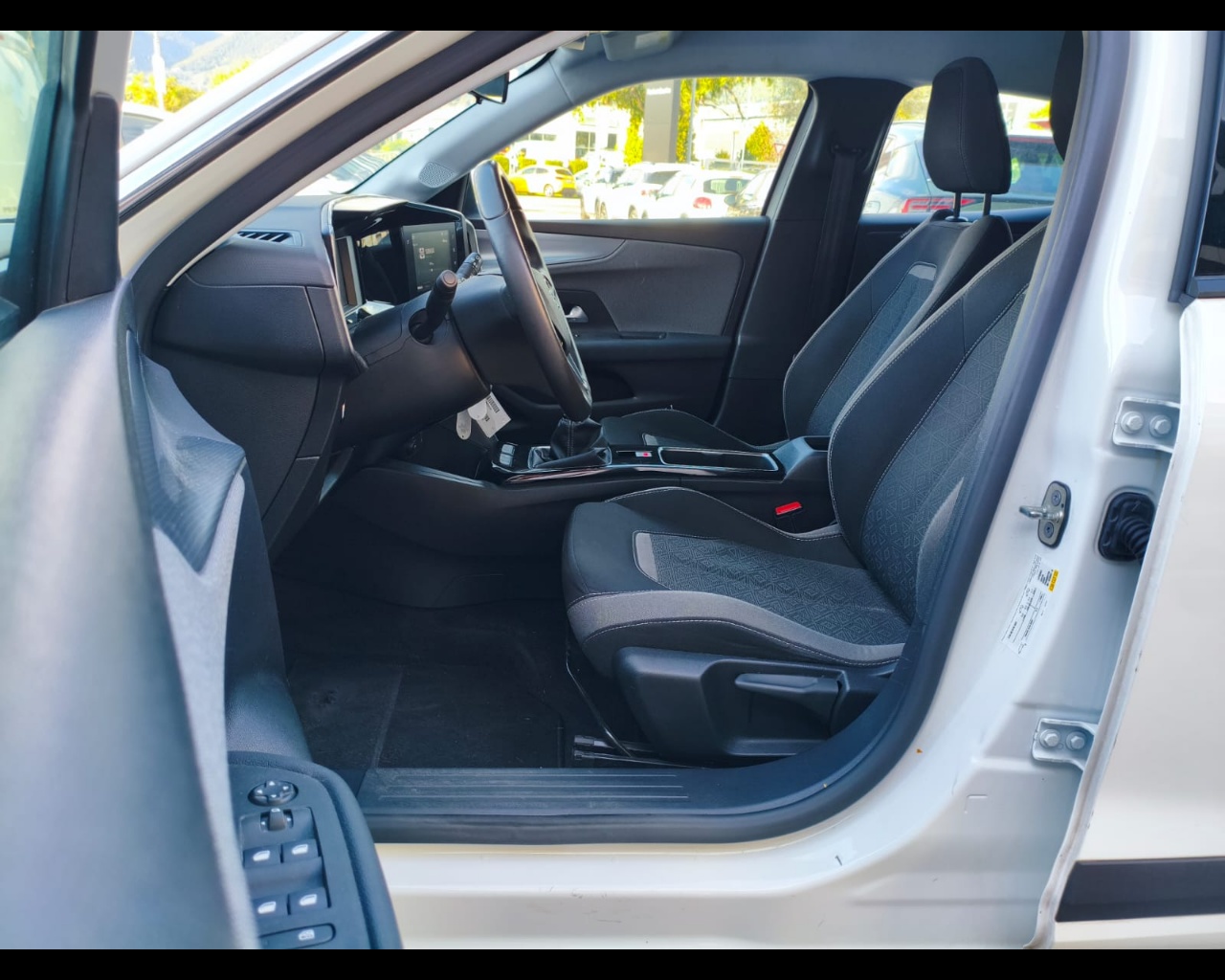 Foto OPEL Mokka 1.2 t Edition s&s 100cv