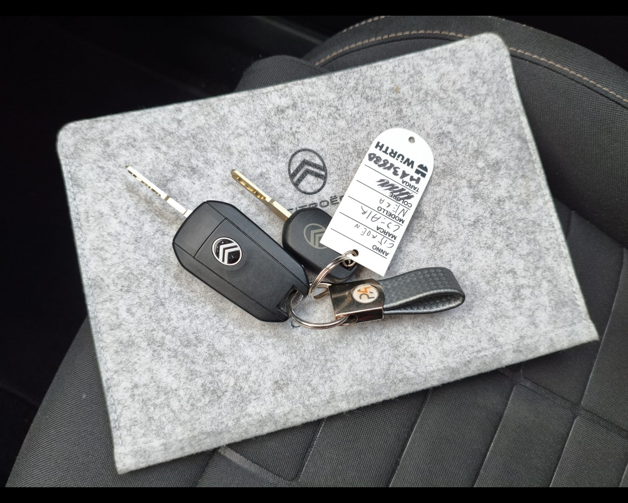 Foto CITROEN C3 Aircross 1.2 puretech turbo Plus 100cv