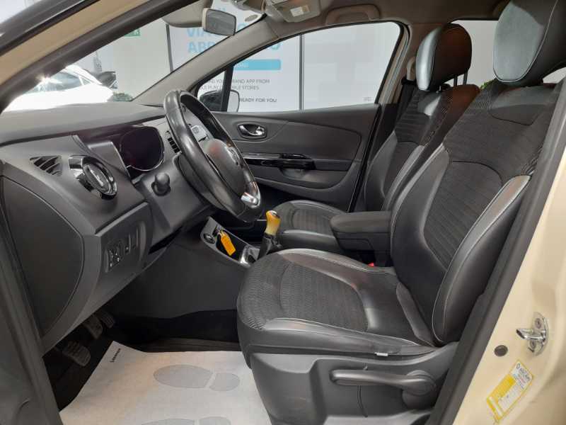 Captur I - Captur 1.5 Dci Intens (energy R-link) 90cv E6