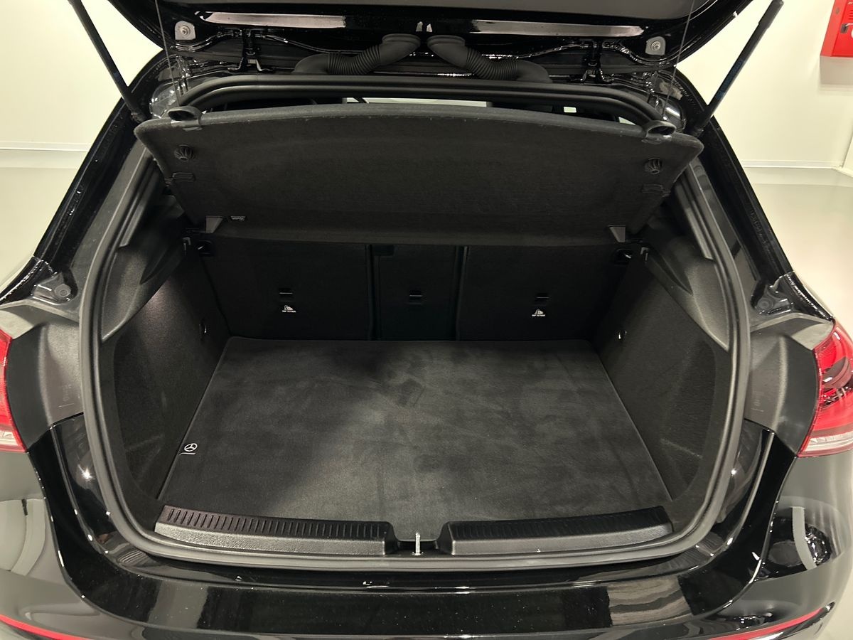 Mercedes Classe A Classe A 180 D Sport Night edition 8G-DCT - 8