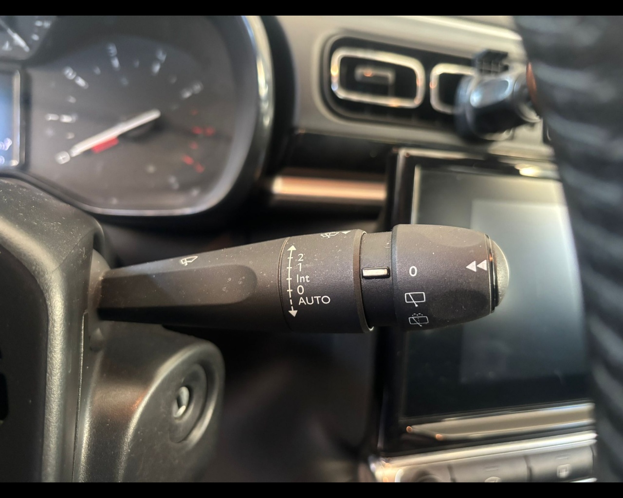 Foto CITROEN C3 1.2 puretech Shine s&s 83cv 