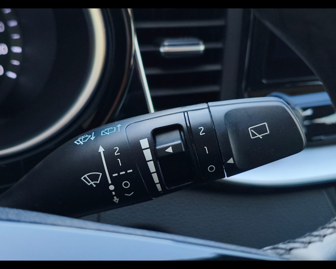 Foto KIA XCeed 1.0 tgdi Gpl Business 117cv mt