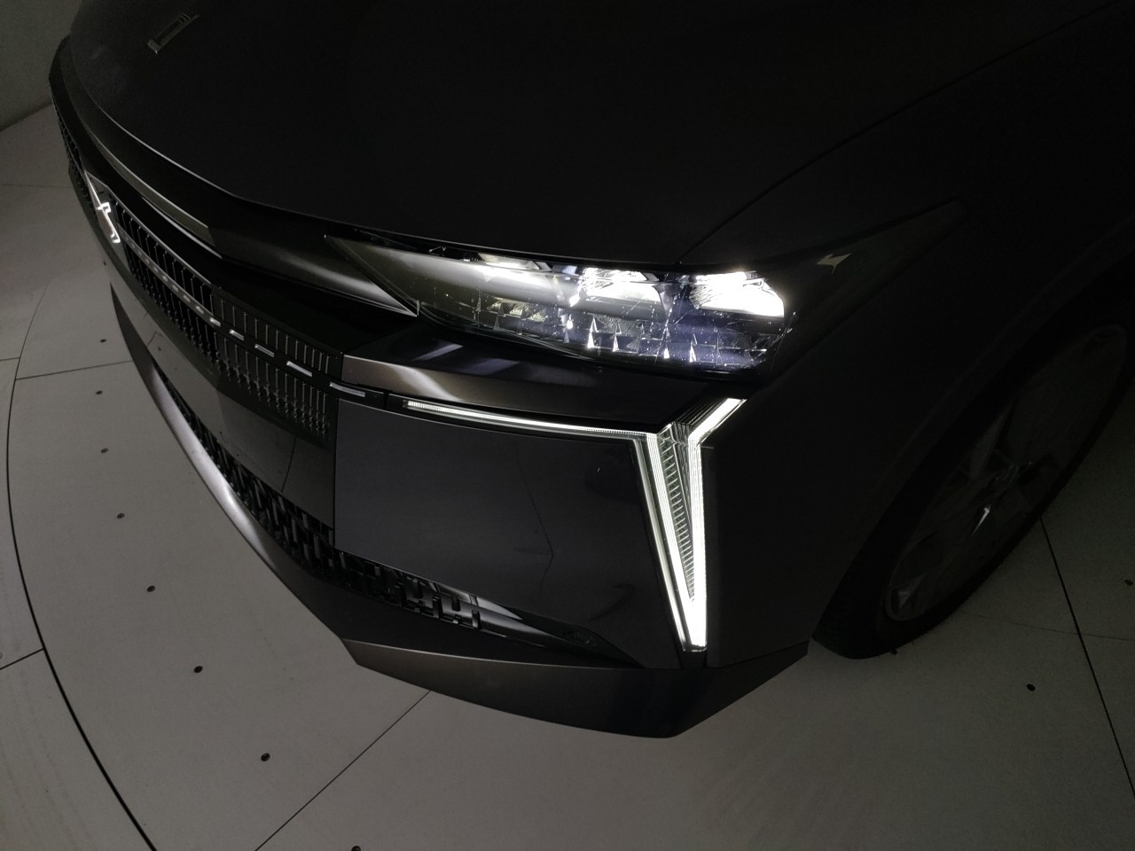 Ds DS4 Nuovo Ibrido benzina DS4 Porto Mantovano