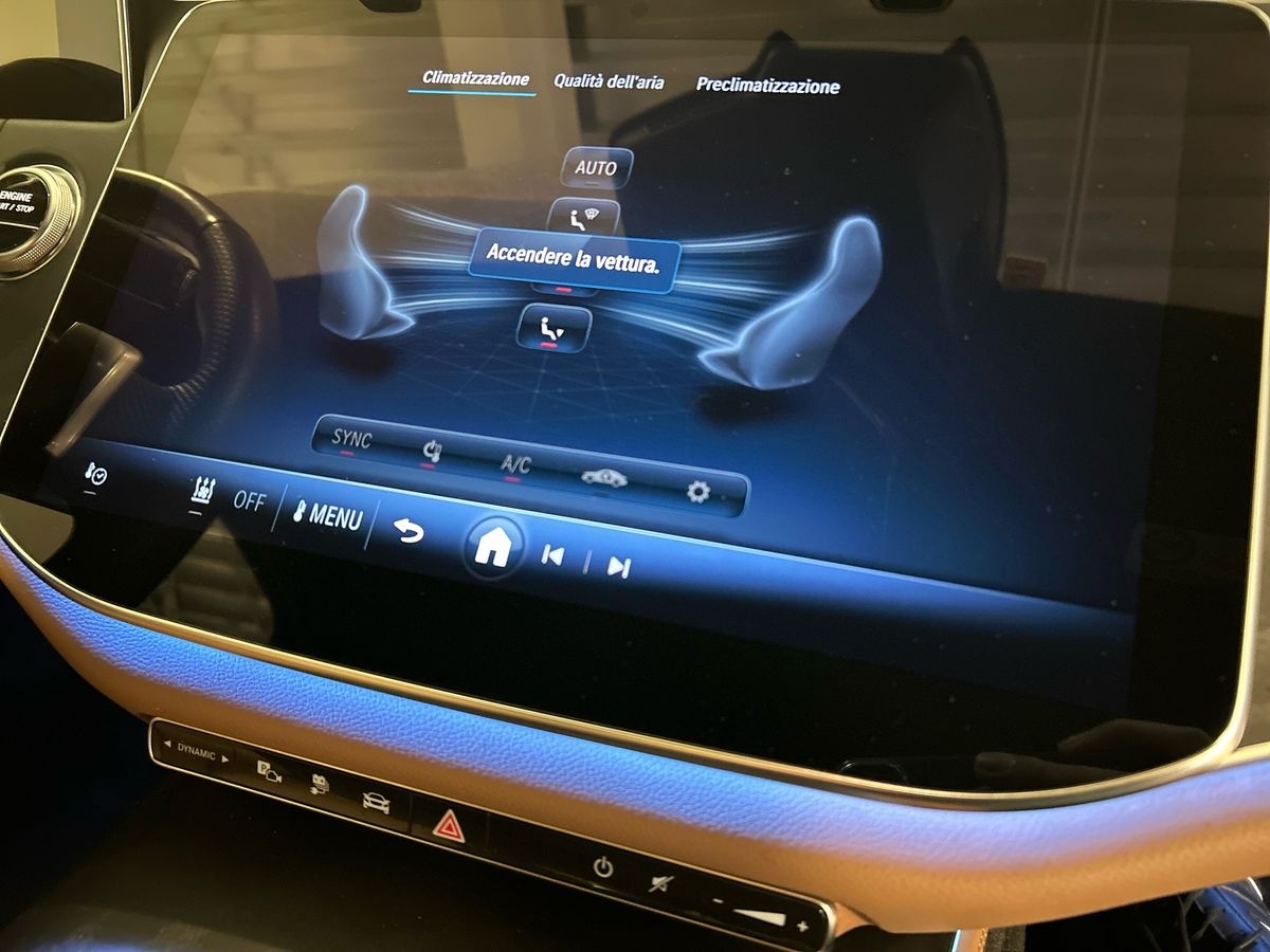 Mercedes  Classe E Station Wagon 300 de Plug in hybrid AMG Line Advanced 4Matic 9G-Tronic - 14