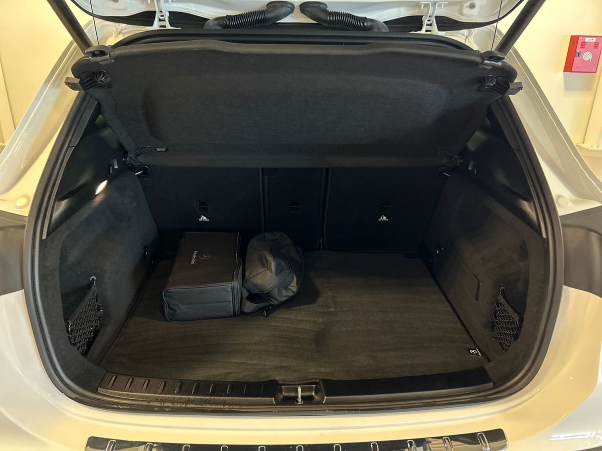 Mercedes GLA GLA 250 e Plug in hybrid (e EQ-POWER) Sport Plus Speedshift DCT AMG 8G - 8