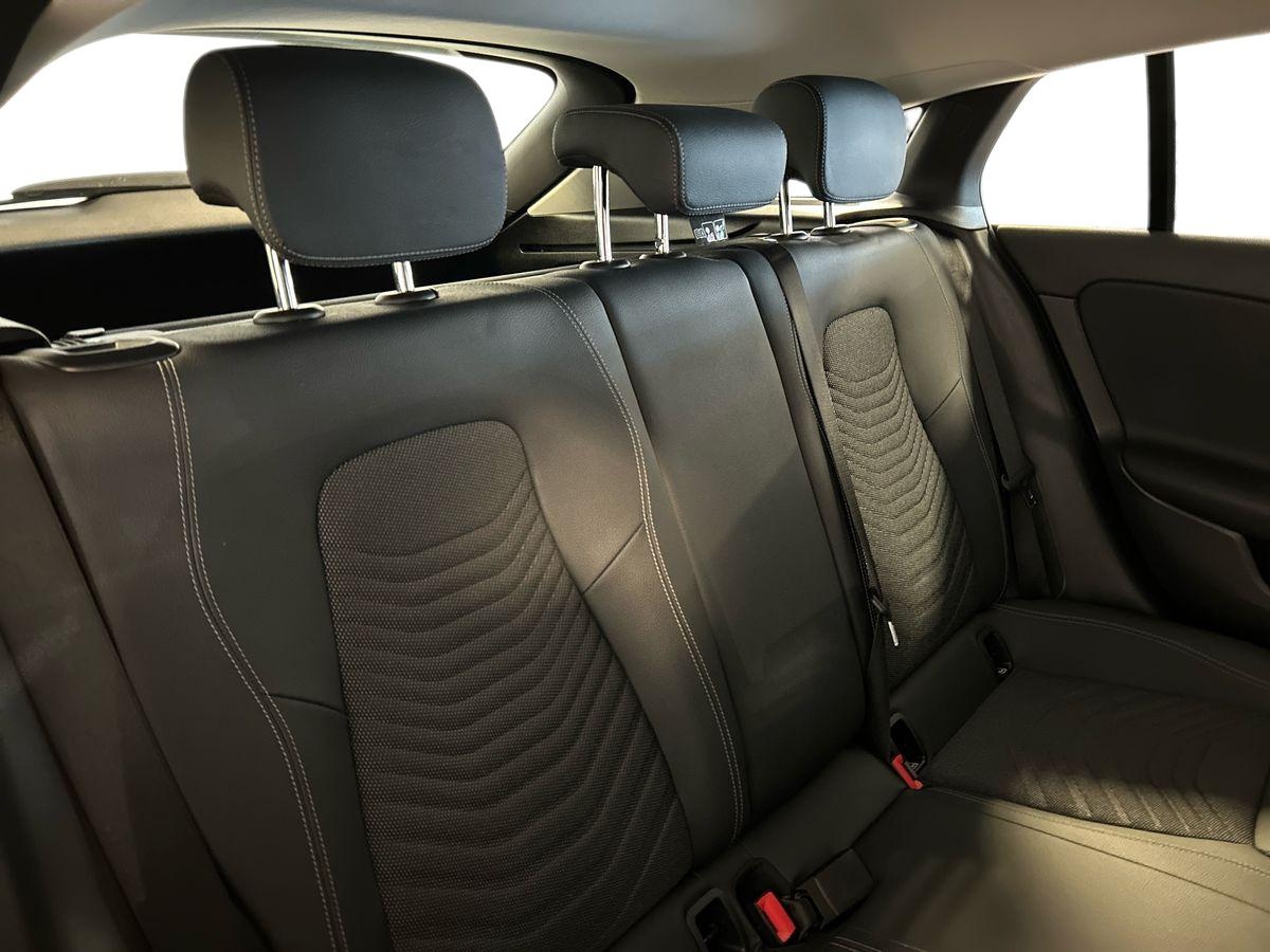 Mercedes  CLA Shooting Brake 180 D Advanced 8G-DCT - 16