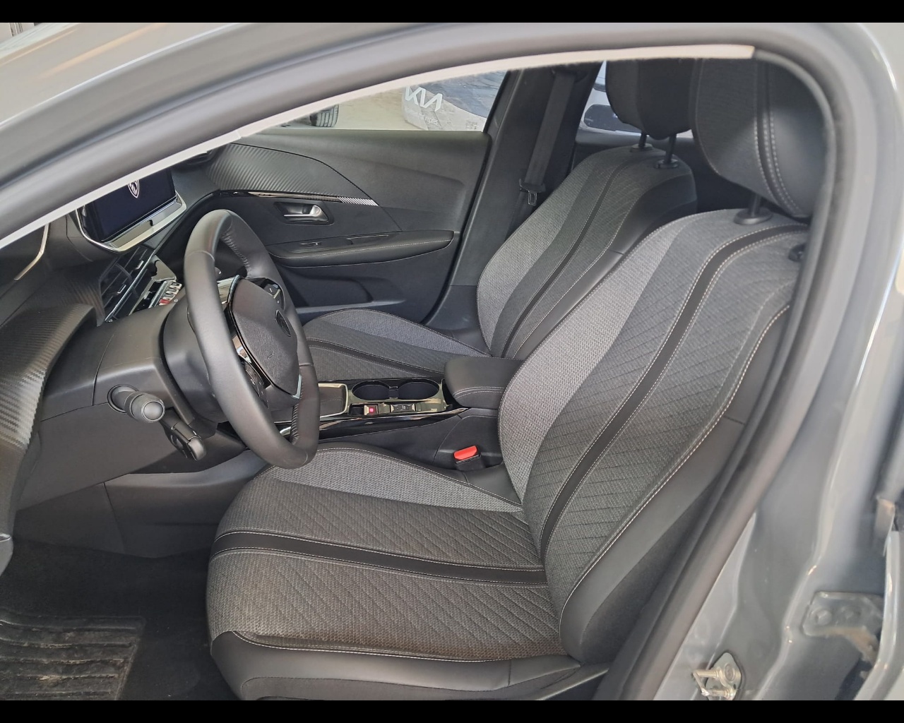 Foto PEUGEOT 208 1.2 puretech Allure s&s 100cv
