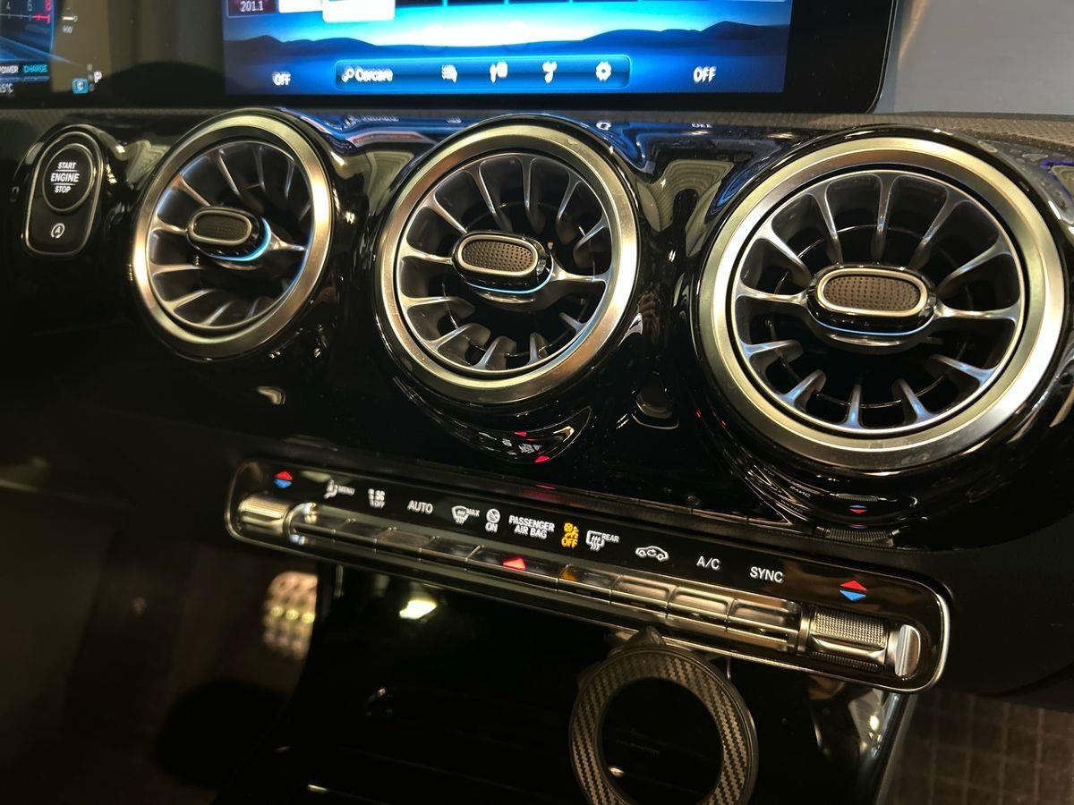 Mercedes-AMG Classe A AMG Classe A 35 AMG Premium Plus AMG Line 4Matic 7G-DCT - 14