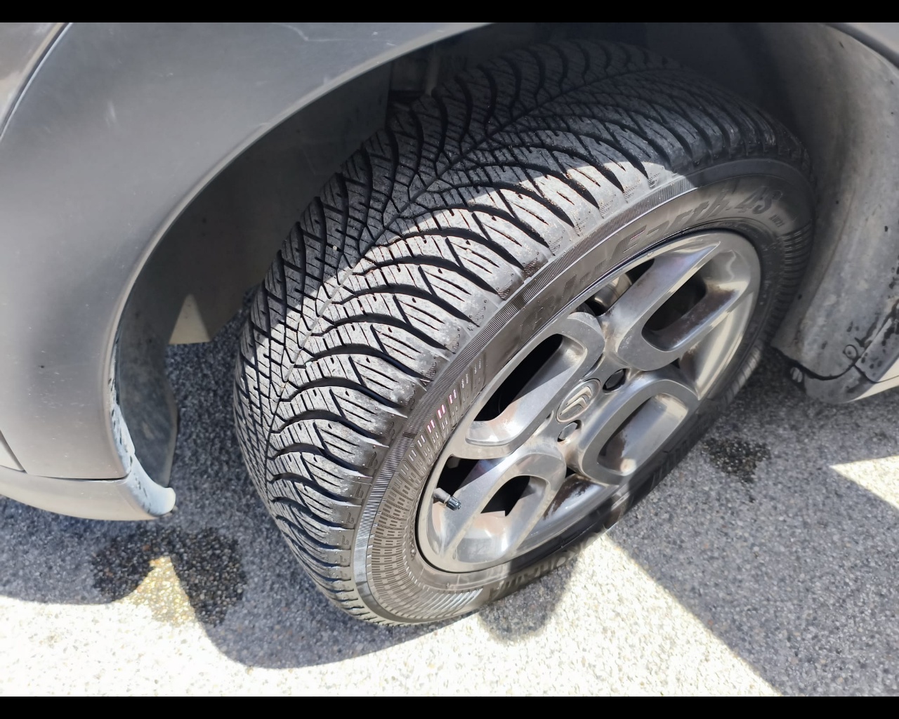 Foto CITROEN C4 Cactus 1.6 bluehdi Shine 100cv