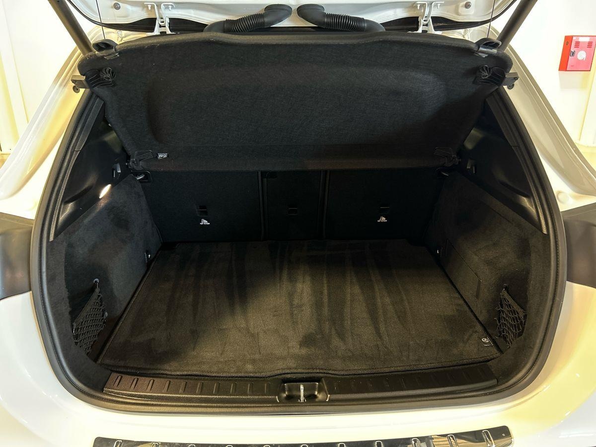 Mercedes  GLA 180 AMG Line Advanced Plus 7G-DCT - 8