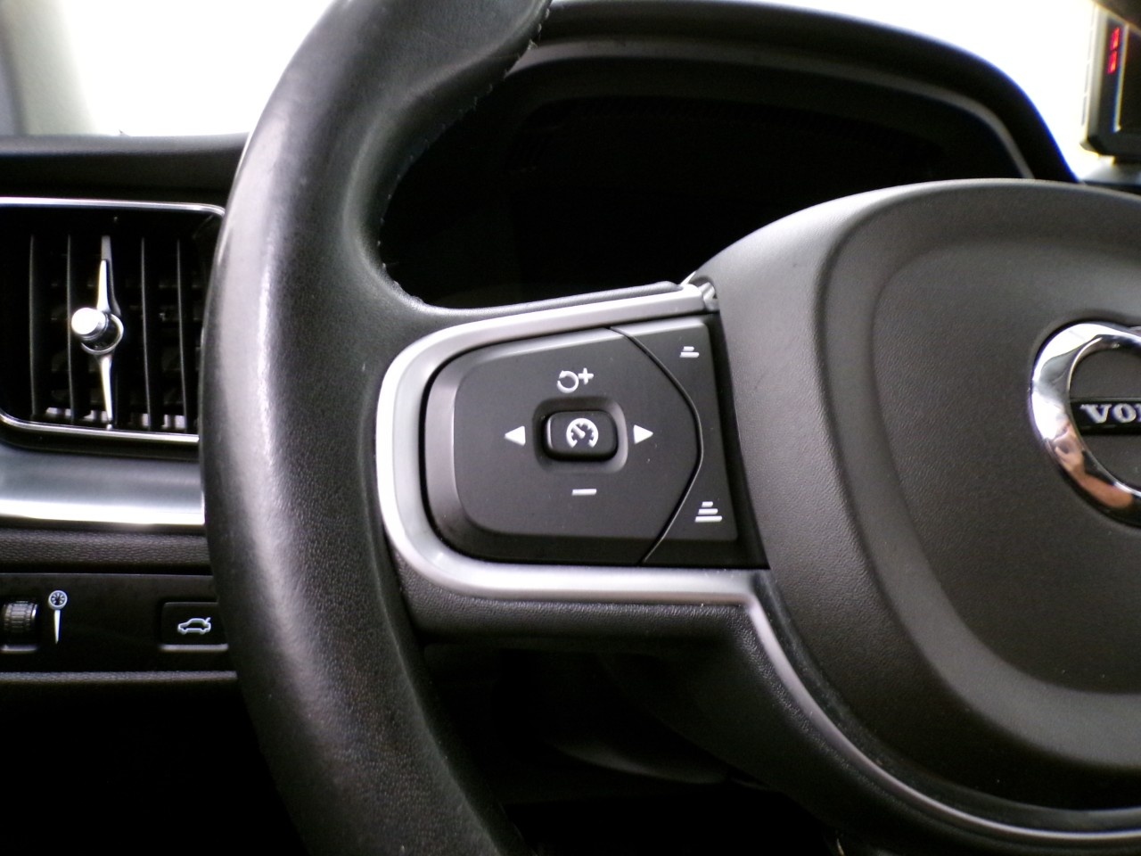 Volvo XC60 XC60 2.0 D4 Business AWD Geartronic - 18