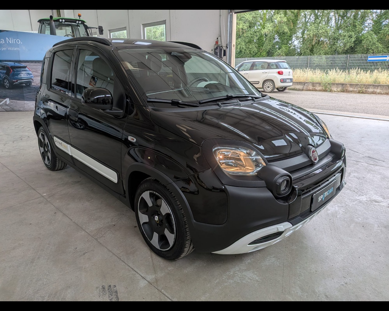 Foto FIAT Pandina Cross 1.0 firefly hybrid s&s 70cv