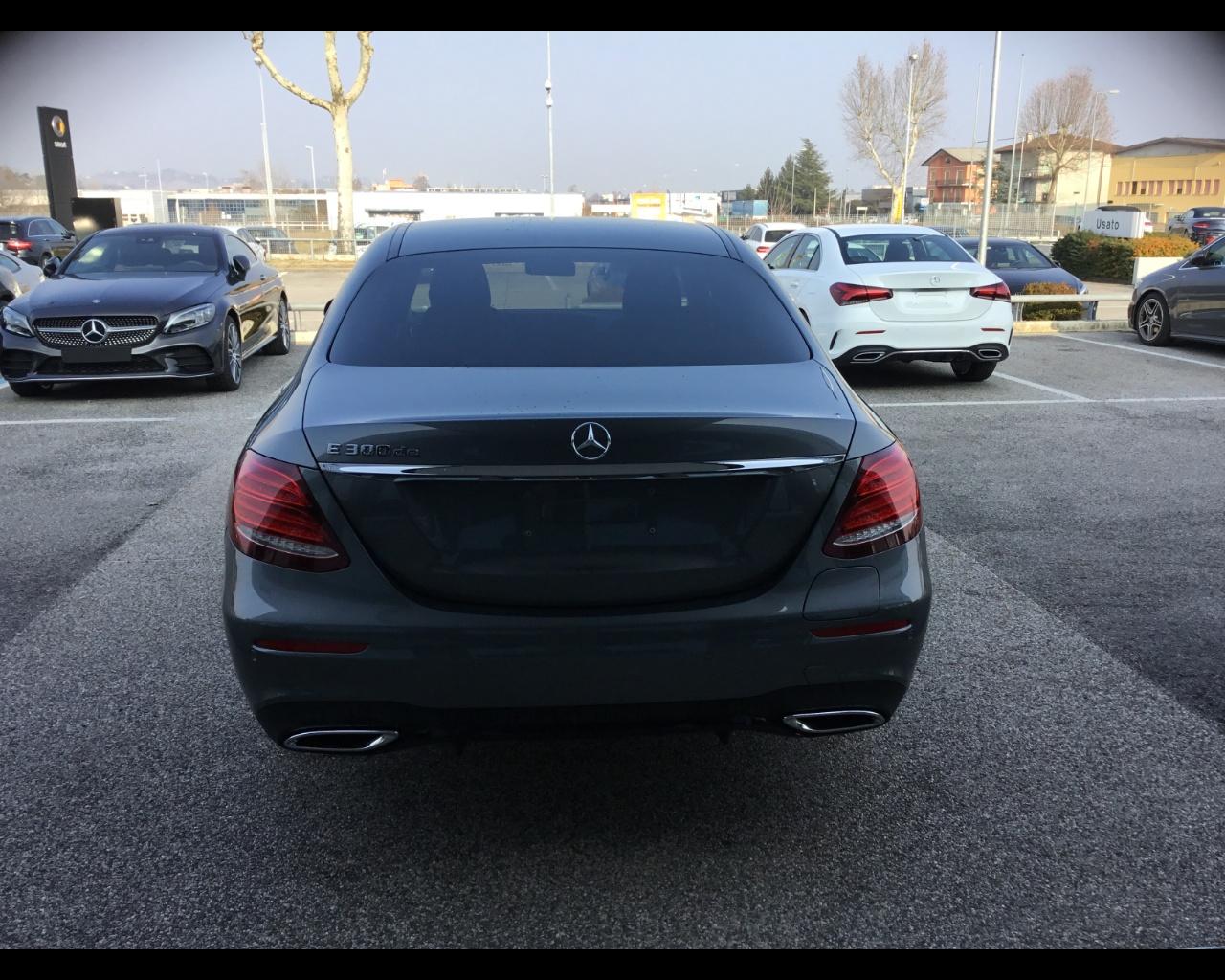 Mercedes Classe E Berlina Classe E Berlina 300 de Plug-in hybrid Automatic PREMIUM - 8