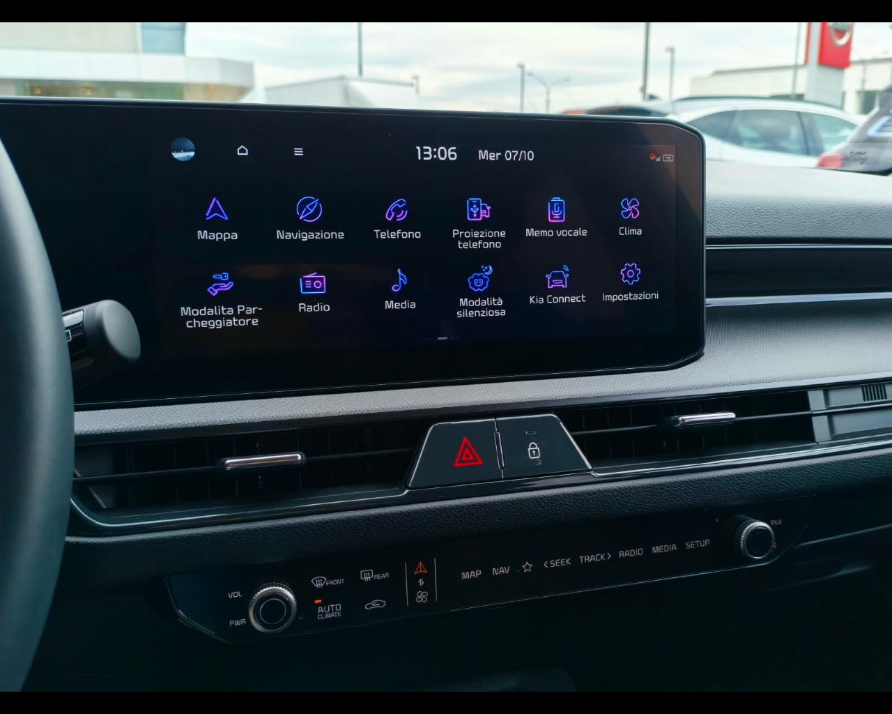 Foto KIA NUOVA STONIC 1.0 T-GDI MH STYLE LAUNCH
5 Door
