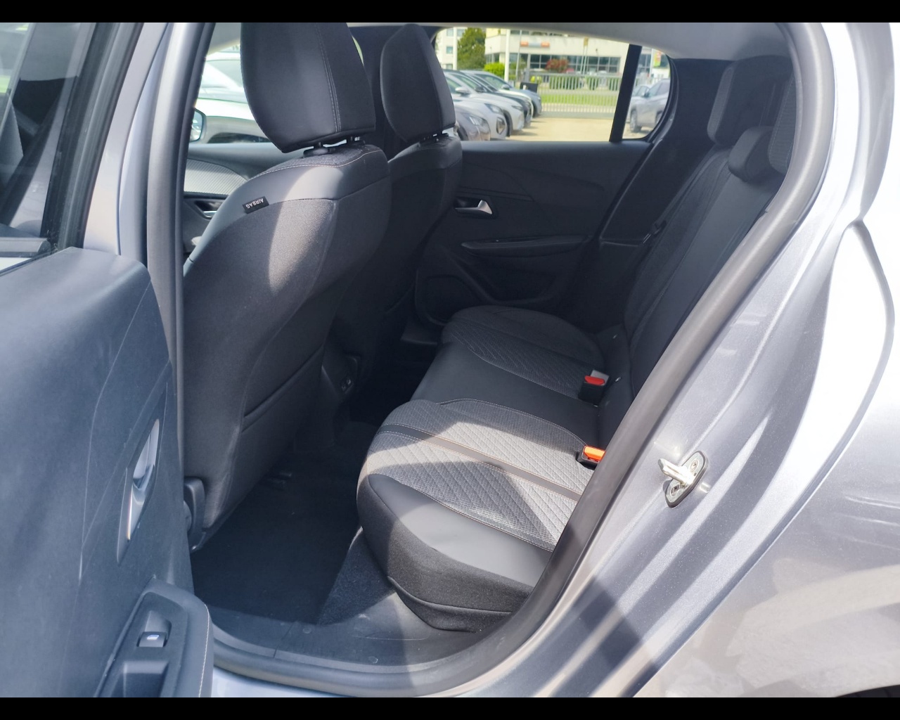 Foto PEUGEOT 208 1.2 puretech Allure s&s 100cv