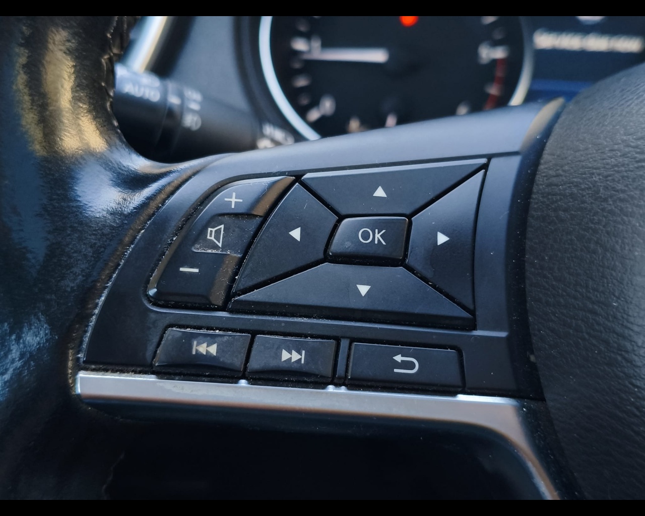 Foto NISSAN Qashqai 1.5 dci N-Connecta 115cv
