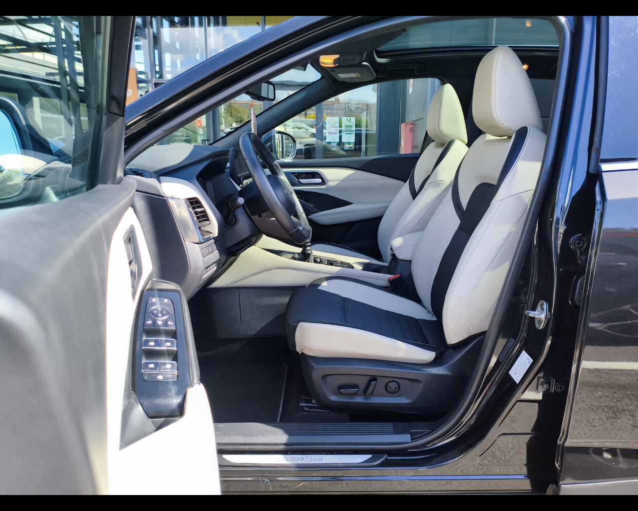 Foto NISSAN Qashqai 1.3 mhev Tekna 2wd 140cv