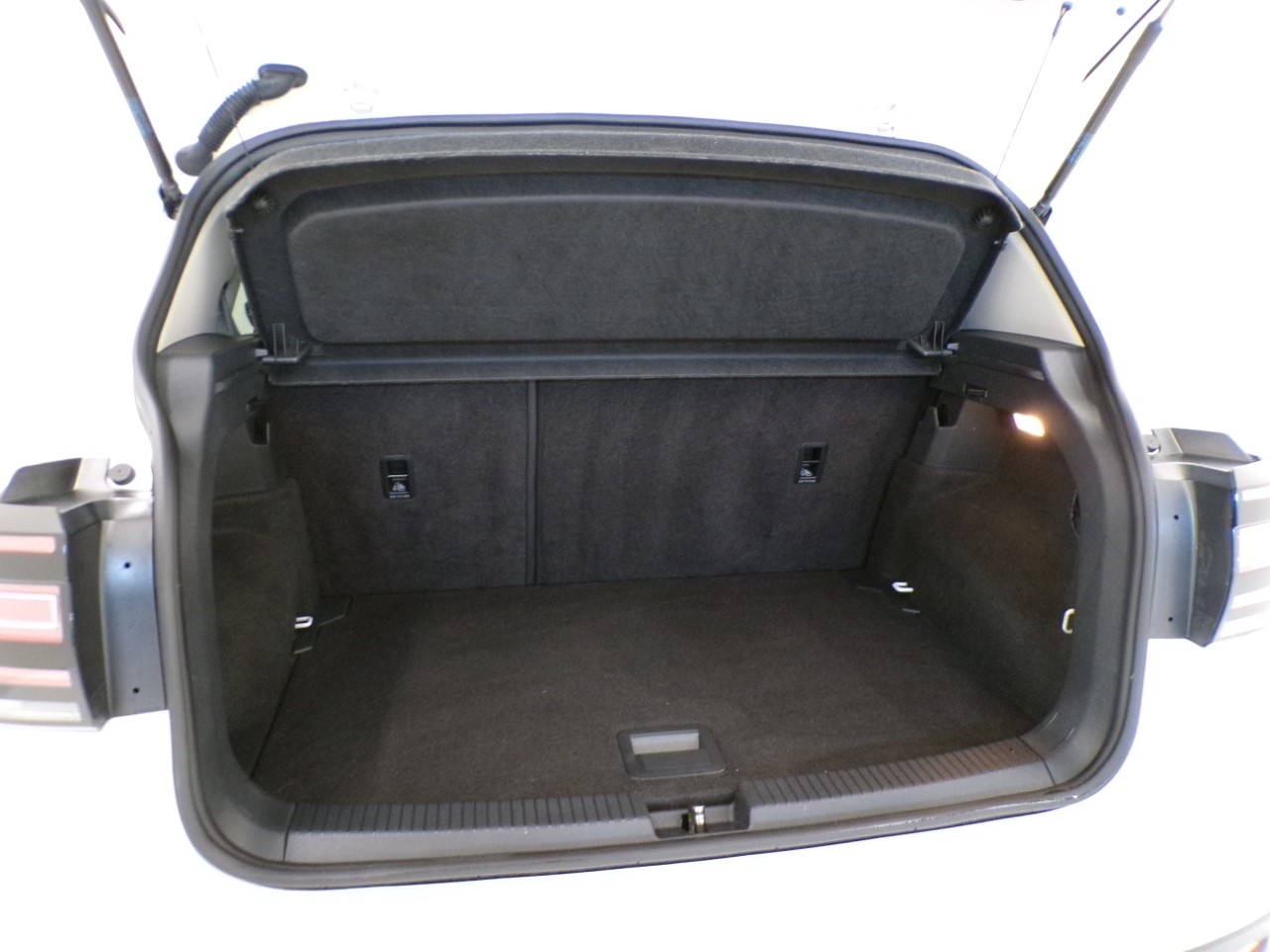 Volkswagen T-Cross T-Cross 1.0 TSI First Edition - 9