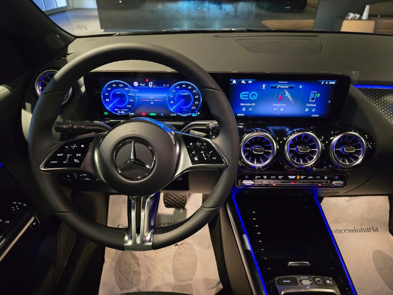 Mercedes EQA EQA 250+ Street Edition - 10